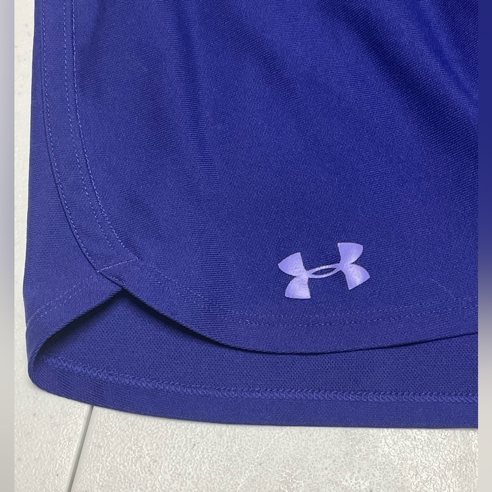 Under Armour Women's Small Purple Athletic Running Yoga 3” Shorts - Picture 3 of 9